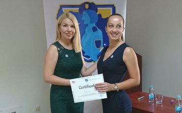 Полицијским службеницама уручени цертификати о учешћу на радионици