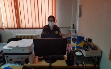 Uloga žene u policiji prezentirana kroz seriju fotografija policijskih službenica na dužnosti