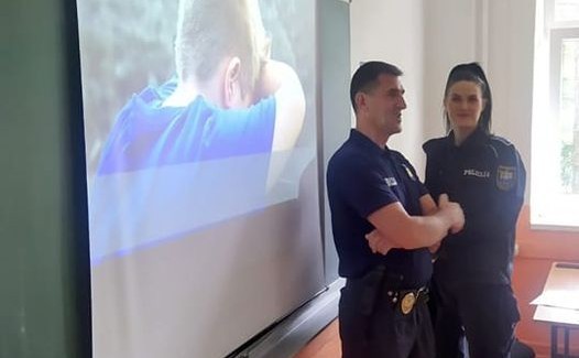 Suzbijanje vr&scaron;njačkog nasilja u srednjim &scaron;kolama 