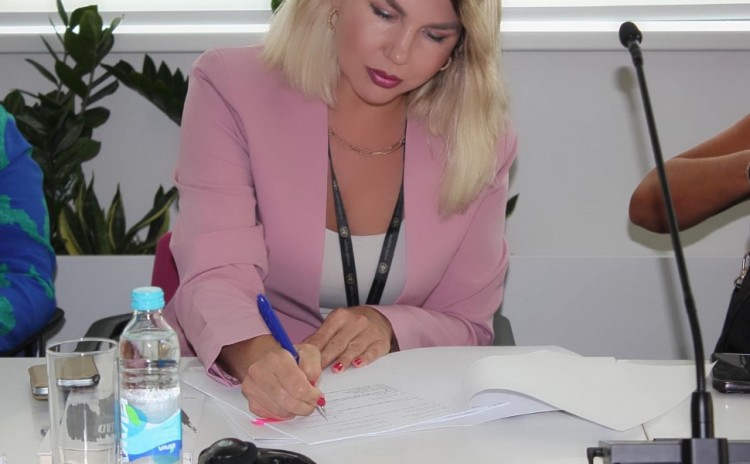 Potpisan ugovor o dodjeli granta za provođenje projekta promocije kontrole malog i lakog naoružanja